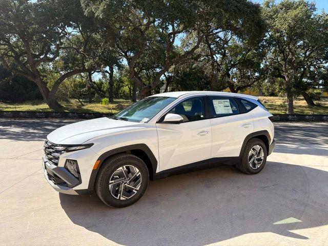 New 2026 Hyundai Tucson Hybrid SE