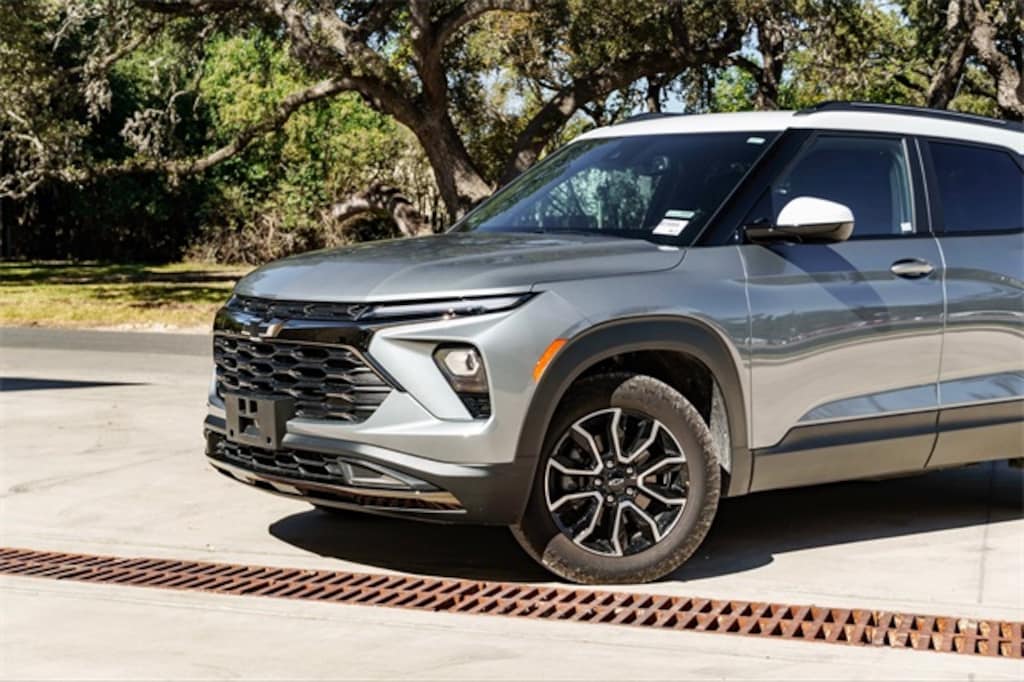 Used 2025 Chevrolet Trailblazer Activ SUV