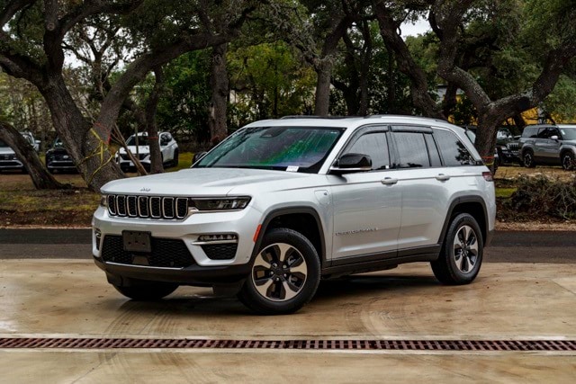 2023 Jeep Grand Cherokee 4xe's photo