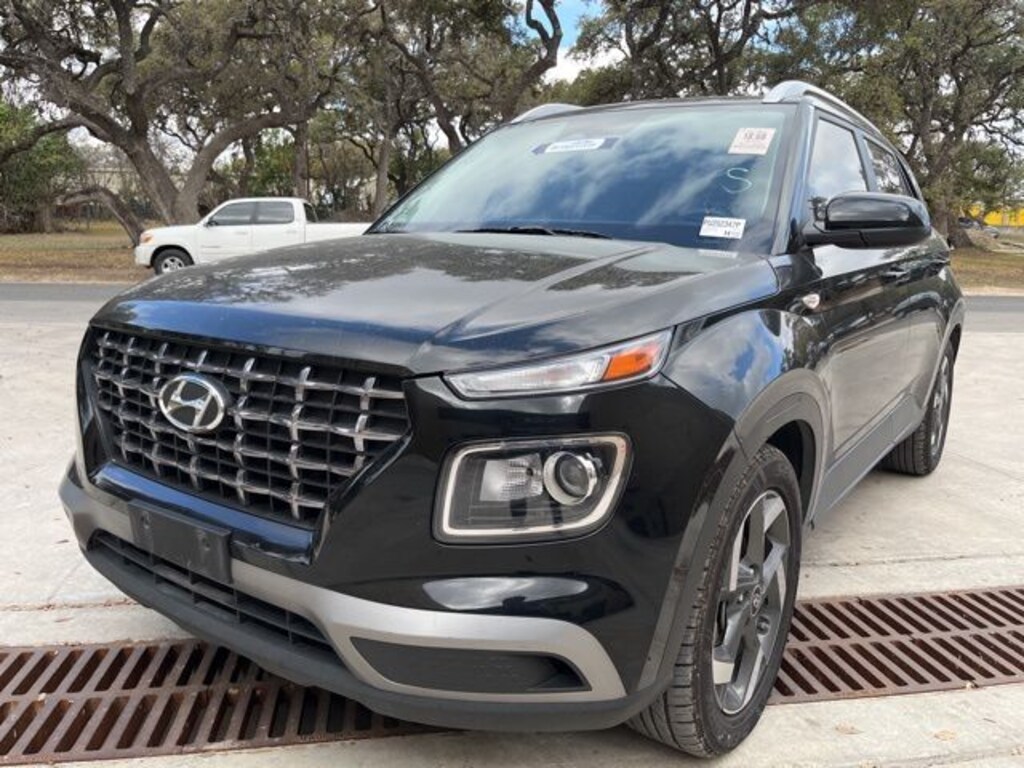 Used 2023 Hyundai Venue SEL SUV