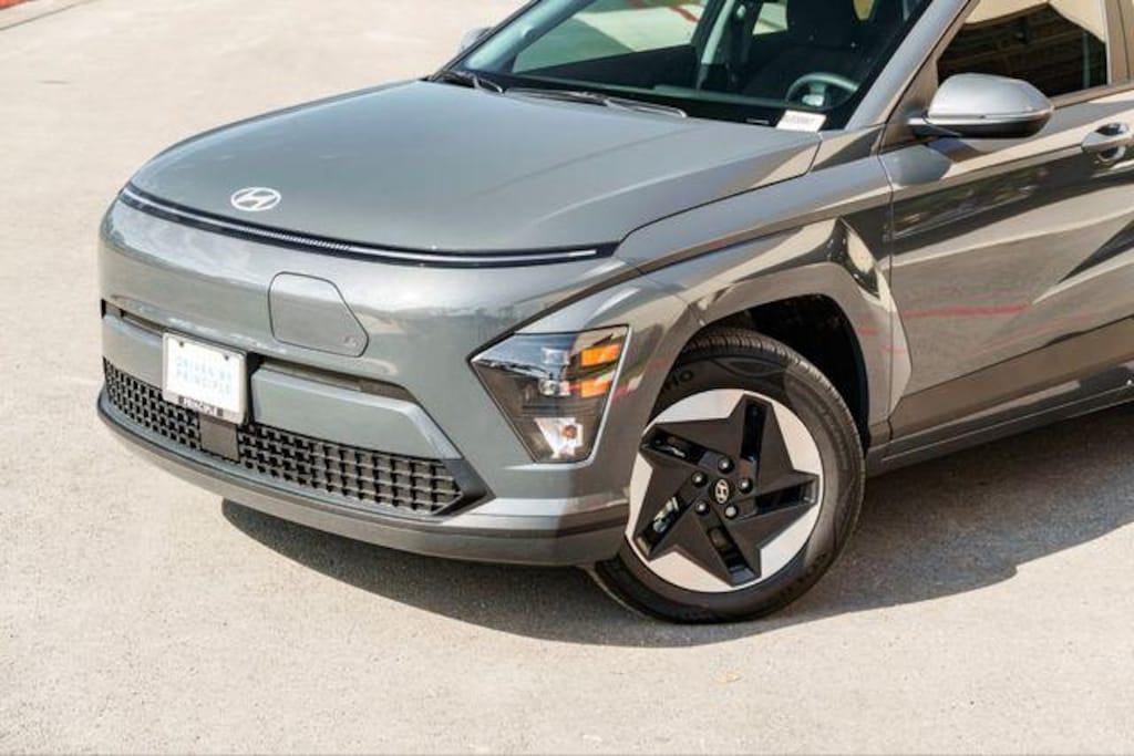 New 2025 Hyundai Kona Electric SEL SUV