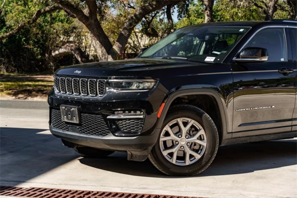 Used 2023 Jeep Grand Cherokee Limited SUV