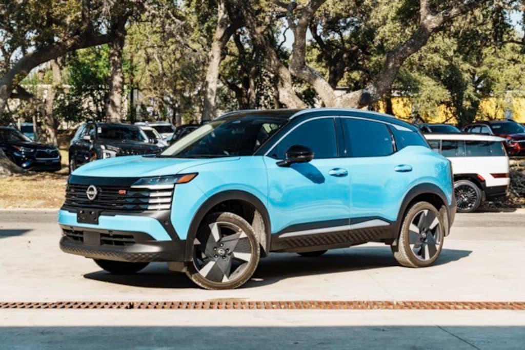 Used 2026 Nissan Kicks SR SUV