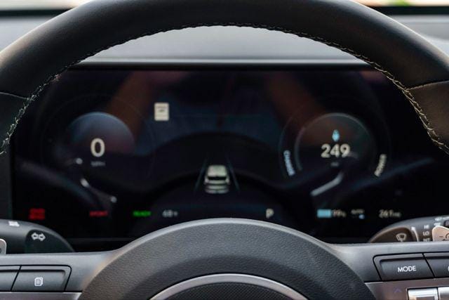 2025 Hyundai Kona EV SEL - Photo 13