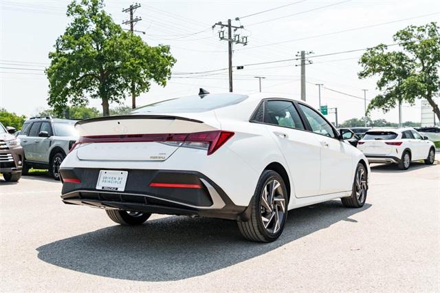 2025 Hyundai Elantra Blue - Photo 9