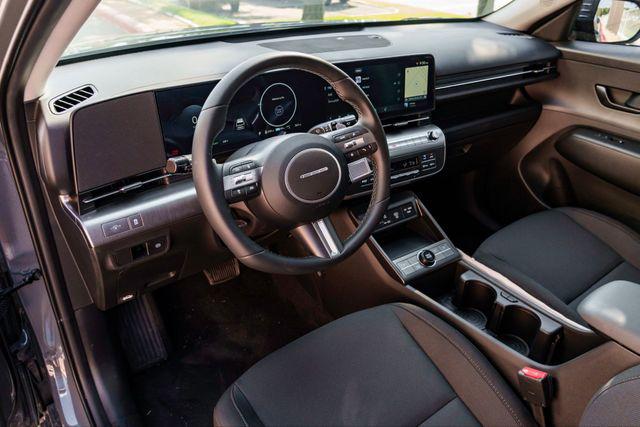 2025 Hyundai Kona EV SEL - Photo 4