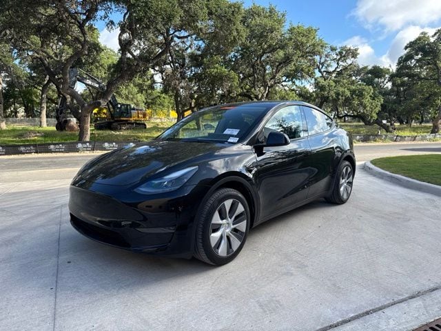 2023 Tesla Model Y Long Range Dual Motor All-Wheel Drive's photo
