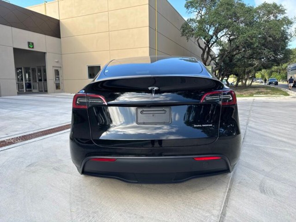 Used 2023 Tesla Model Y Long Range SUV