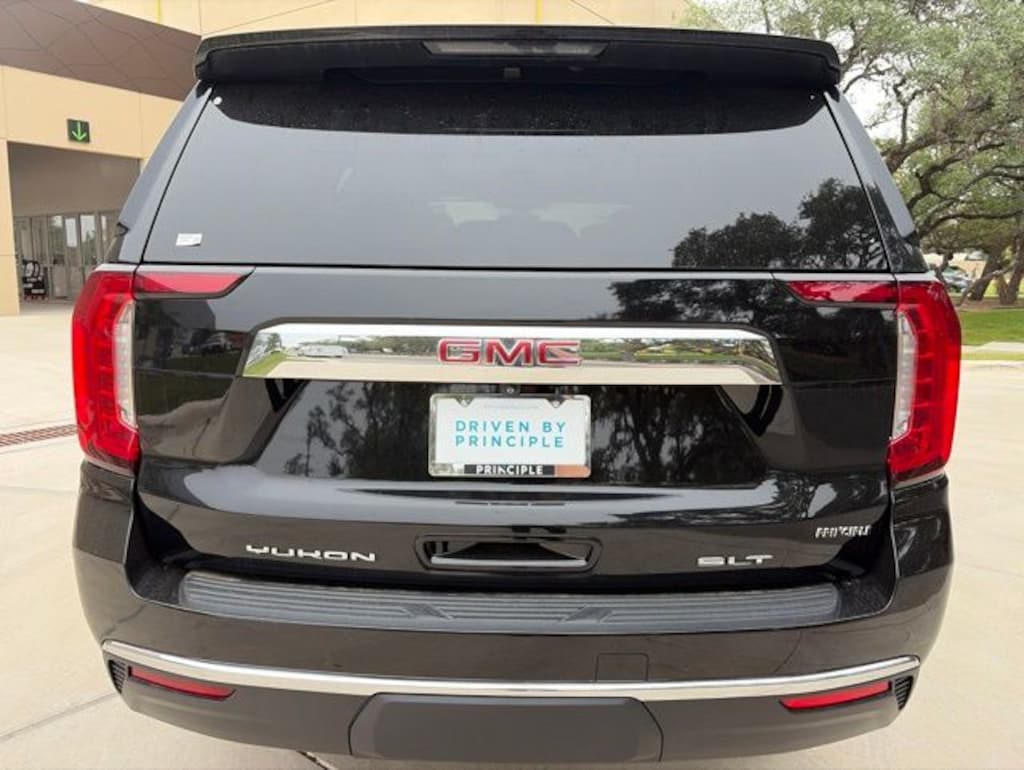 Used 2021 GMC Yukon SLT SUV