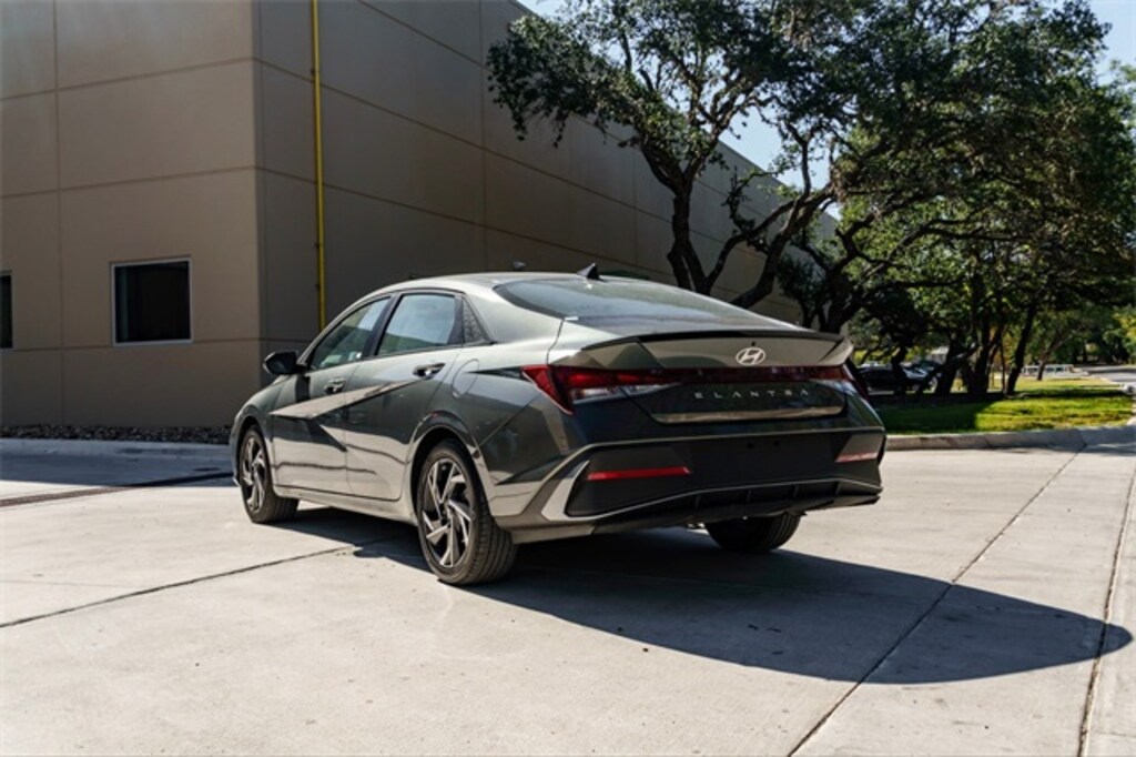Used 2025 Hyundai Elantra SEL Sport Sedan