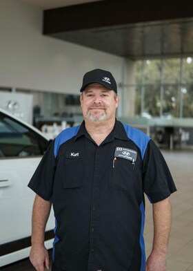 Staff member Kurt S. from 5e27b6c7d66f