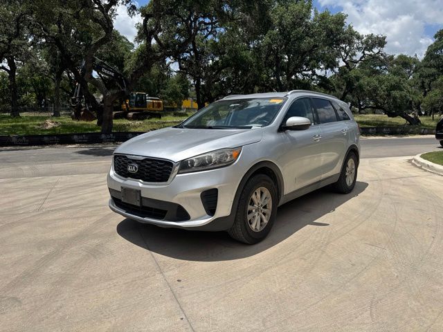 2019 Kia Sorento LX AT's photo