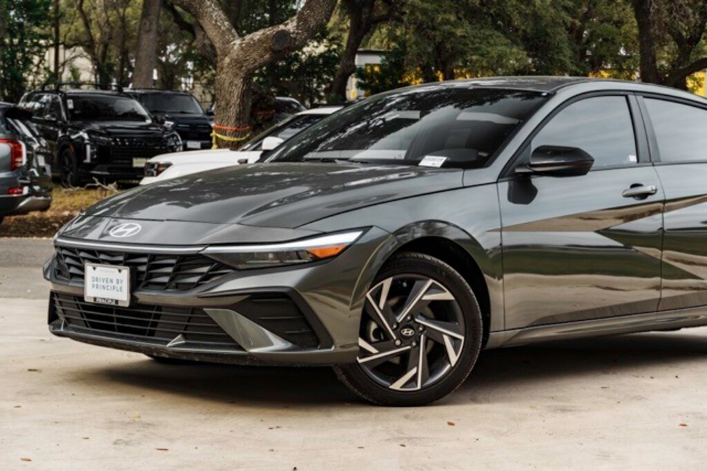 Certified 2025 Hyundai Elantra SEL Sport Sedan