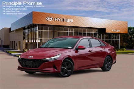 2022 Hyundai Elantra SEL Sedan