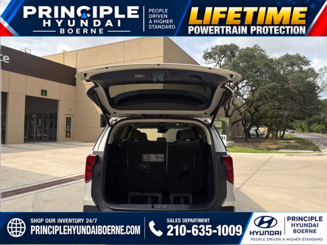 Used 2025 Kia Carnival EX Minivan/Van