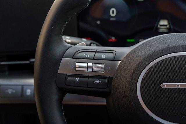 2025 Hyundai Kona EV SEL - Photo 11