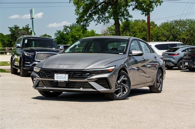 2025 Hyundai Elantra Hybrid Limited photo 2