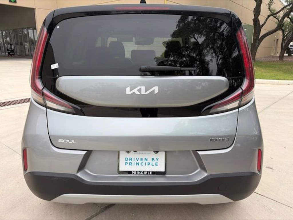 Used 2024 Kia Soul LX Hatchback