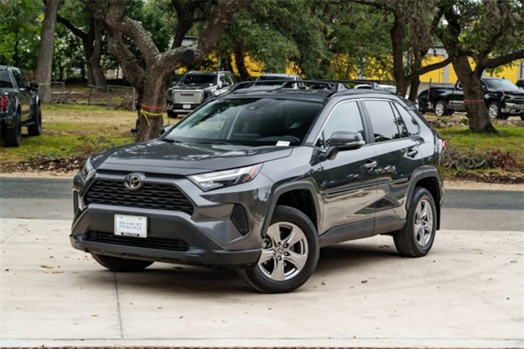 Used 2022 Toyota RAV4 XLE SUV