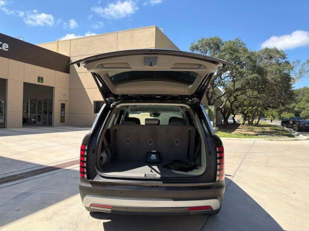 New 2026 Hyundai Palisade SE FWD SUV