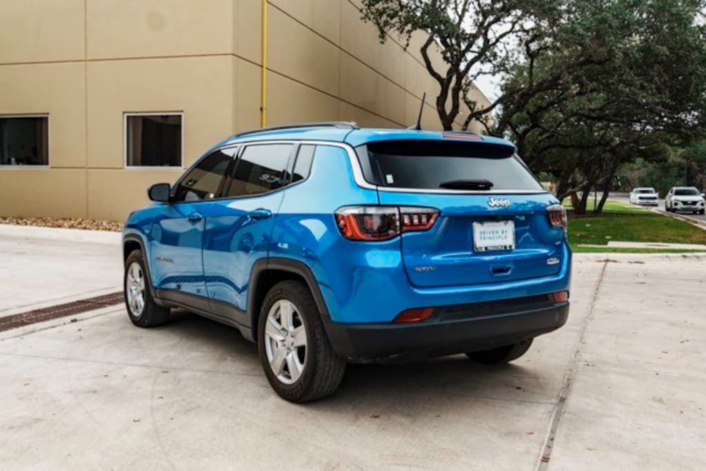 Used 2022 Jeep Compass Latitude SUV