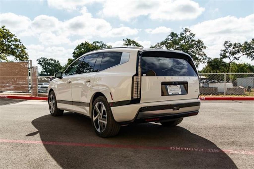 New 2026 Hyundai IONIQ 9 Performance Calligraphy SUV