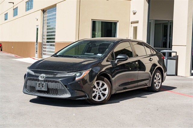 2020 Toyota Corolla LE photo 2