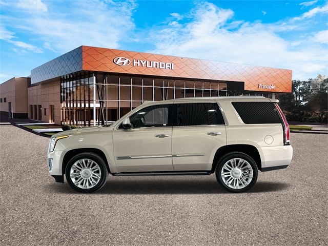 Used 2015 Cadillac Escalade Platinum with VIN 1GYS3PKJ1FR638318 for sale in Boerne, TX