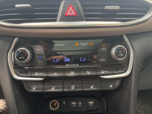 2020 Hyundai Santa Fe Limited - Photo 15