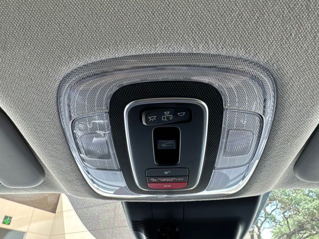 2025 Hyundai Elantra SEL - Photo 29