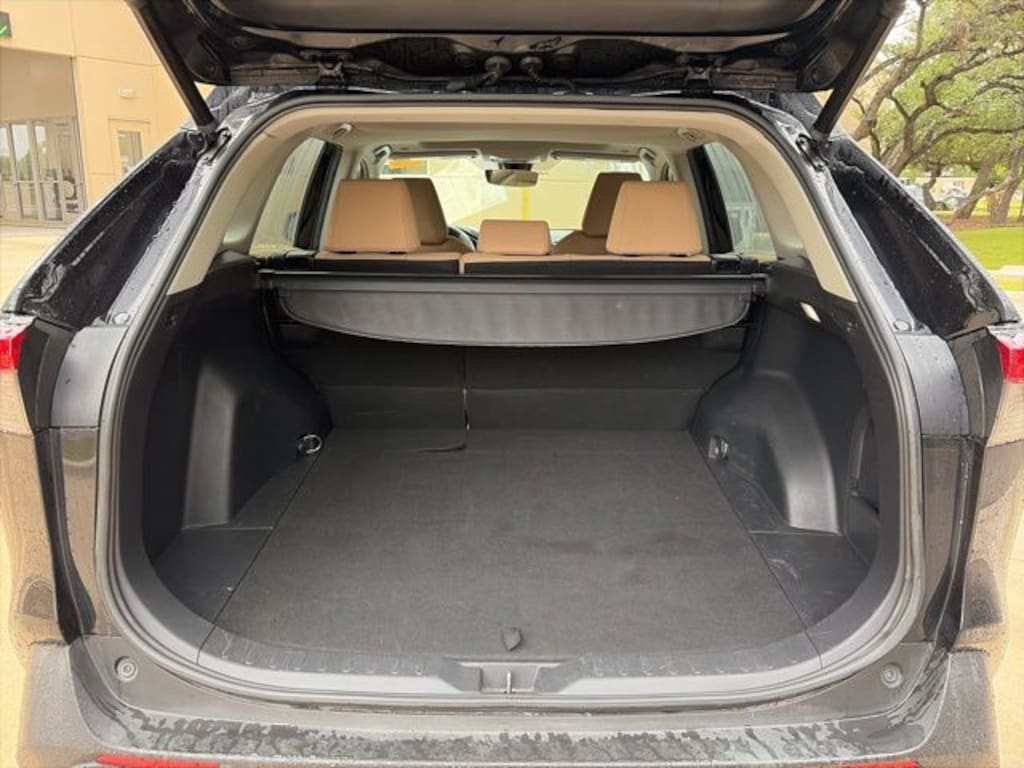 Used 2023 Toyota RAV4 Hybrid XLE SUV