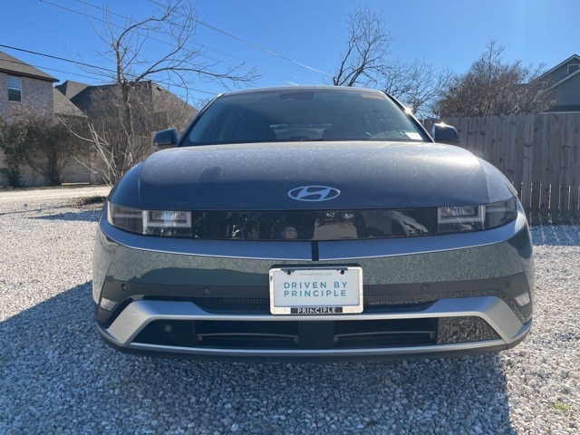 Certified 2025 Hyundai IONIQ 5 SE with VIN 7YAKM4DA8SY030786 for sale in Boerne, TX