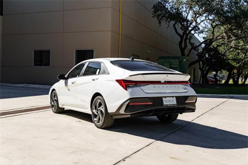 New 2025 Hyundai Elantra Hybrid SEL Sport Sedan