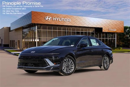 2025 Hyundai Sonata Hybrid Limited Sedan