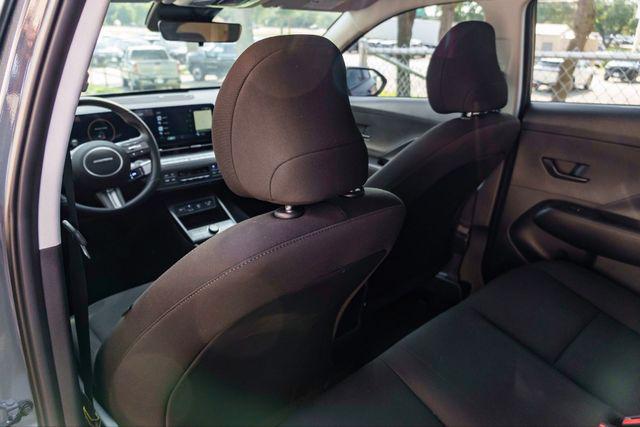 2025 Hyundai Kona EV SEL - Photo 20