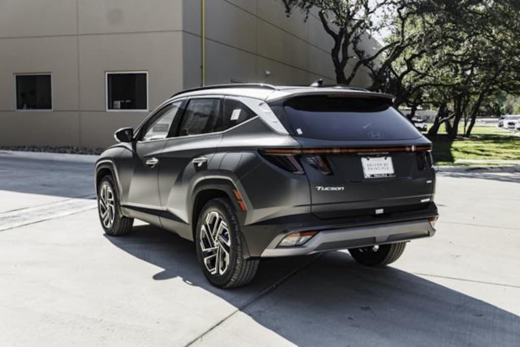 New 2026 Hyundai Tucson Limited AWD SUV