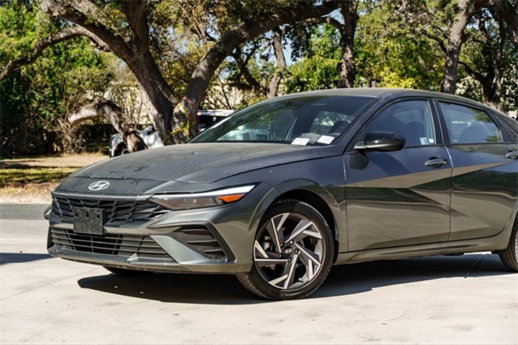 Used 2025 Hyundai Elantra SEL Sport Sedan