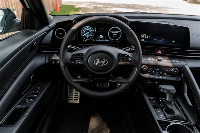 2025 Hyundai Elantra Blue - Photo 23