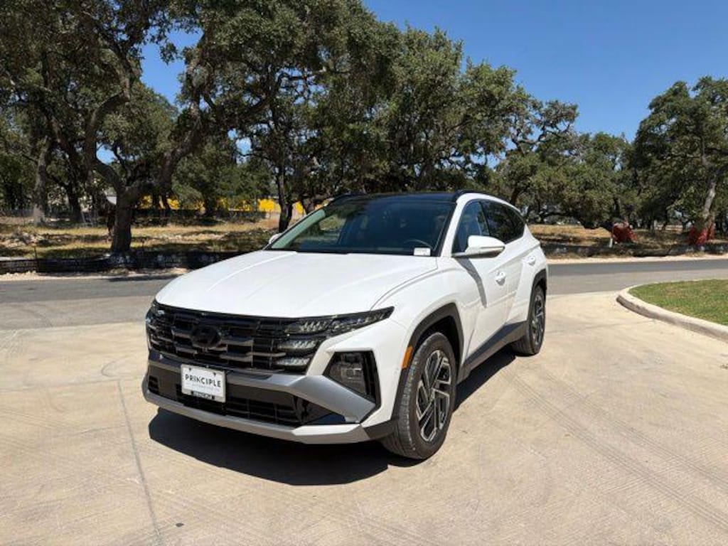 New 2026 Hyundai Tucson Limited FWD SUV
