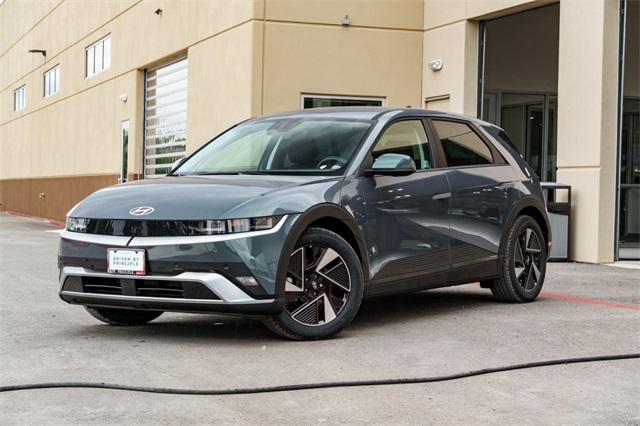 2025 Hyundai Ioniq 5 SE photo 2