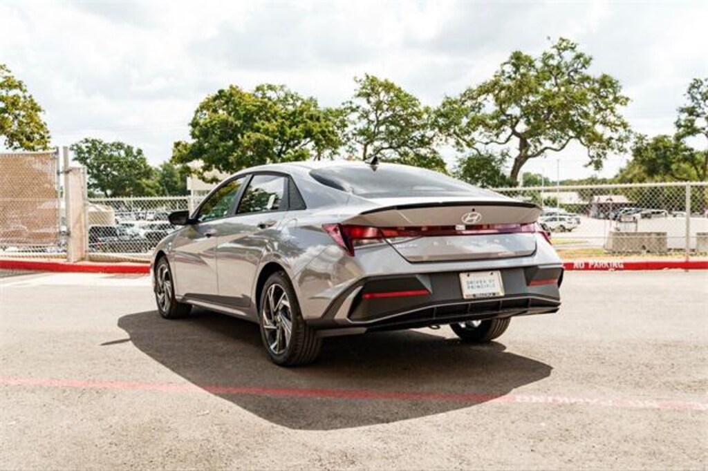 New 2025 Hyundai Elantra SEL Sport Sedan