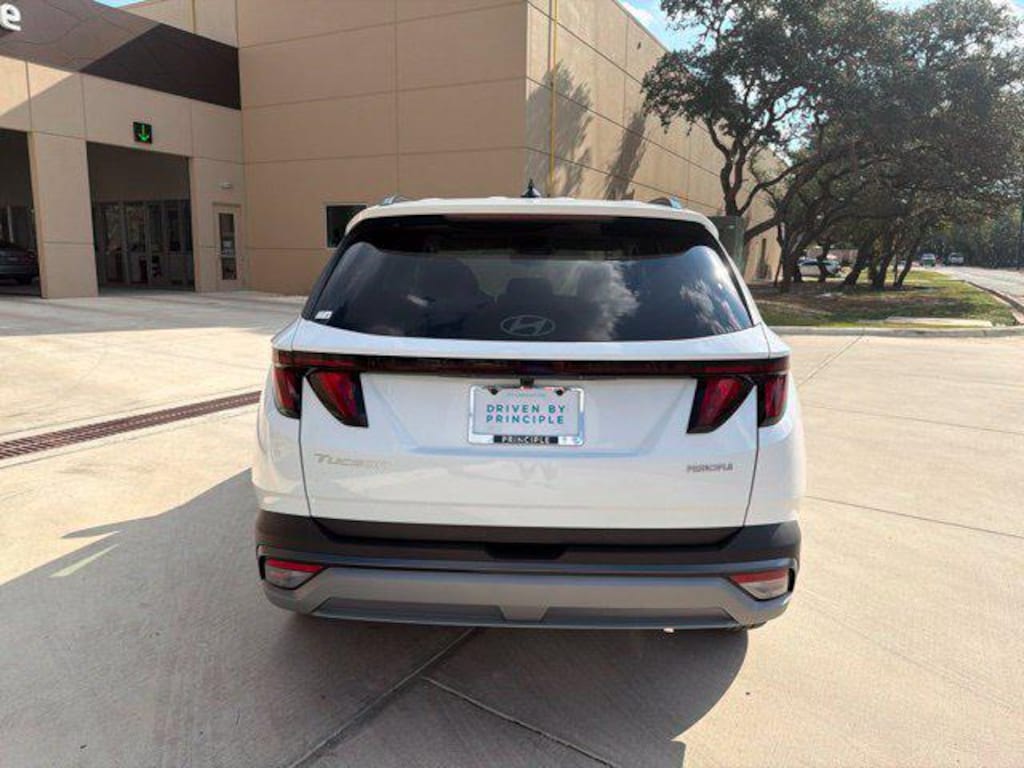 New 2026 Hyundai Tucson SEL Plus FWD SUV