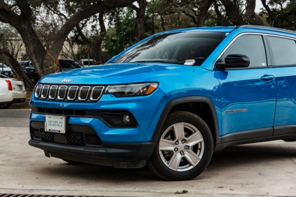 Used 2022 Jeep Compass Latitude SUV