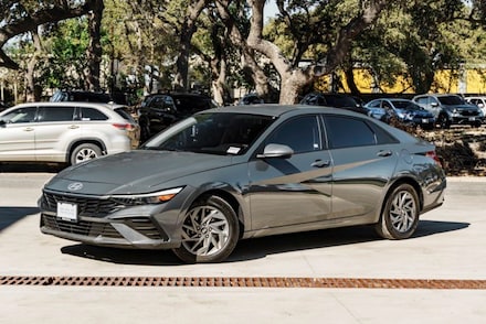 2024 Hyundai Elantra SEL Sedan