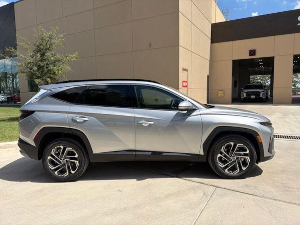 New 2026 Hyundai Tucson Limited AWD SUV