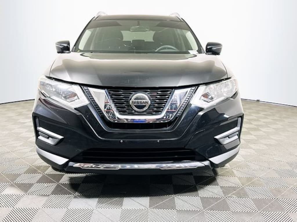 Used 2018 Nissan Rogue SV SUV