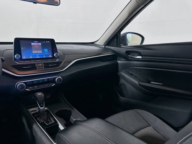 2025 Nissan Altima SV - Photo 23