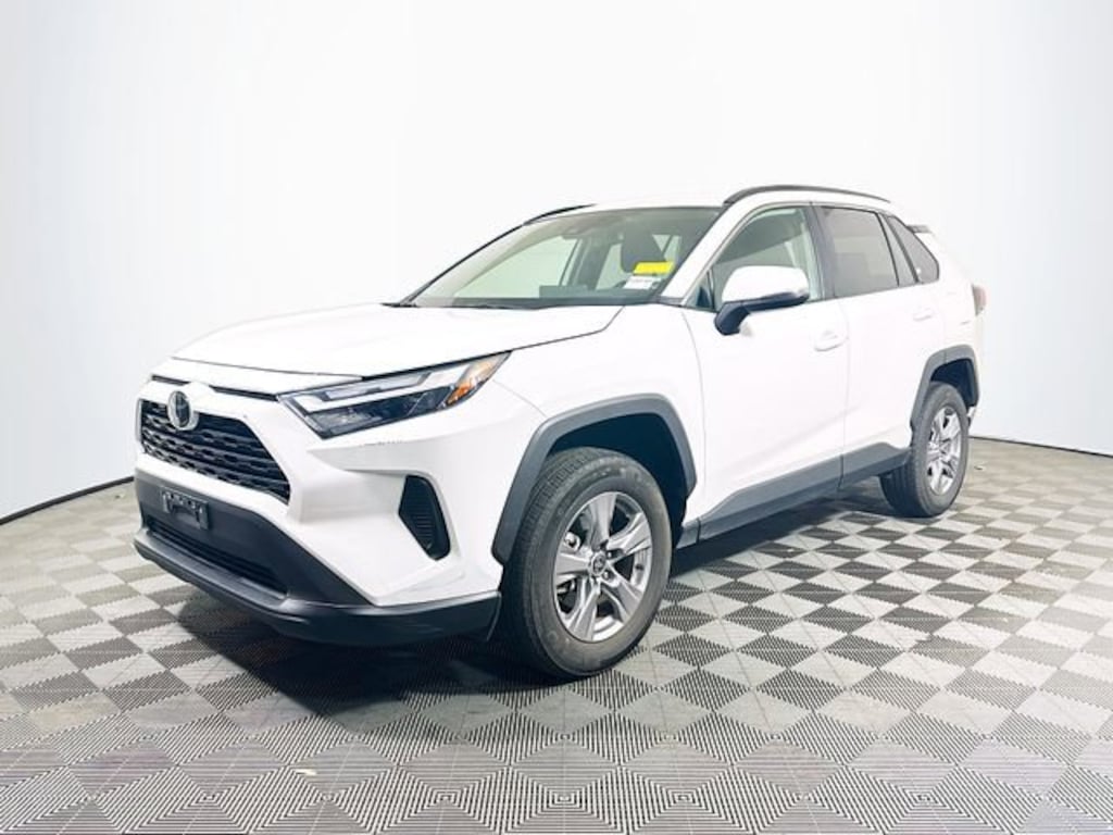 Used 2025 Toyota RAV4 XLE SUV