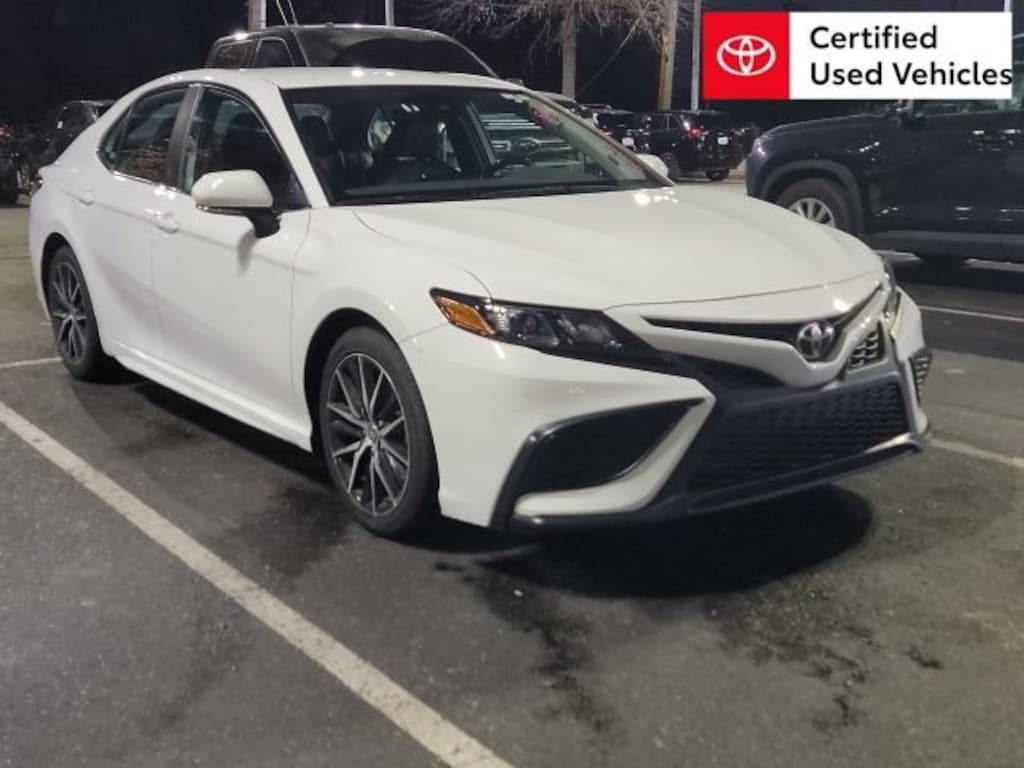 Used 2024 Toyota Camry SE Sedan
