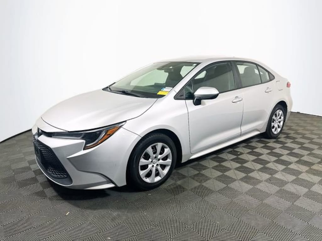 Used 2022 Toyota Corolla LE Sedan